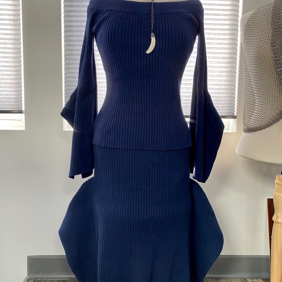 2 piece off-the-shoulder sweater and skirt - Picture 3 of 8